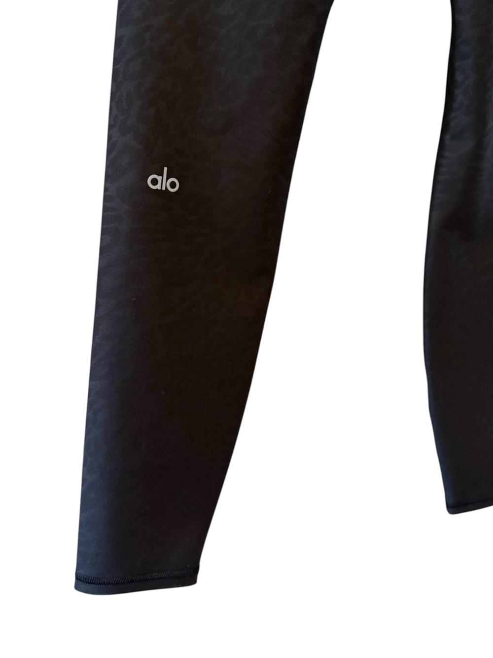NWOT✨ Alo Yoga Airlift 7/8 High-Waist Leggings Black Animal Print Small - Picture 7 of 8